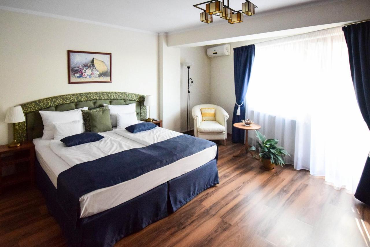 Cabrio Apart Hotel Cluj-Napoca Esterno foto