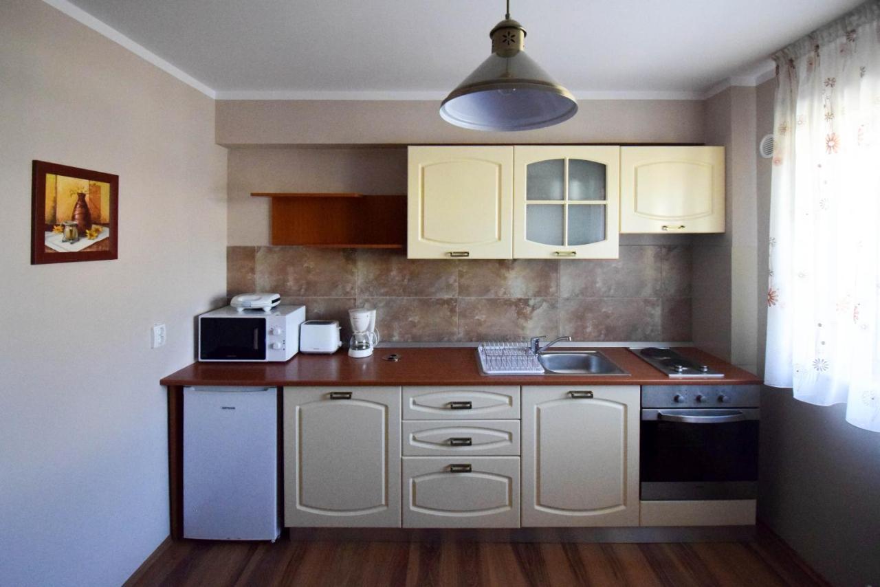 Cabrio Apart Hotel Cluj-Napoca Esterno foto