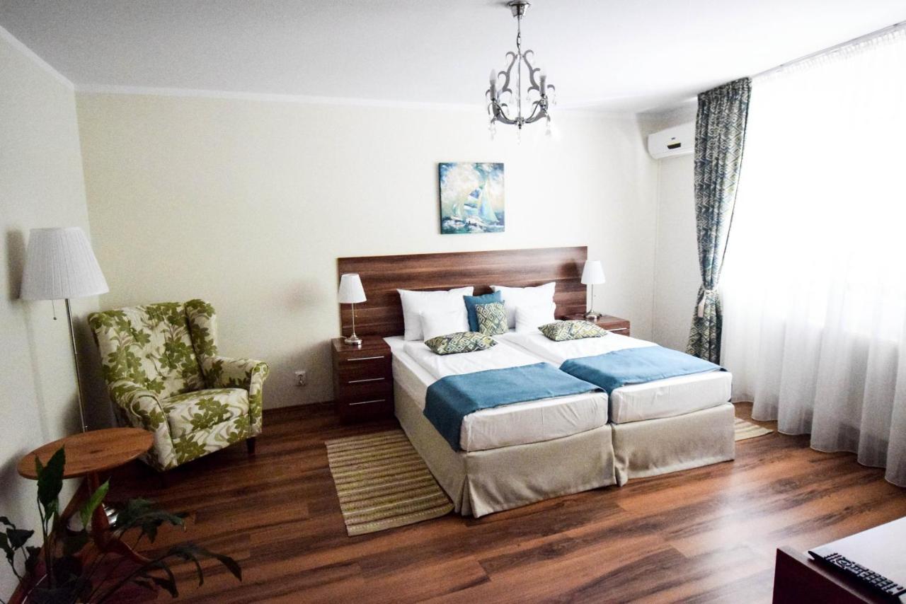 Cabrio Apart Hotel Cluj-Napoca Esterno foto