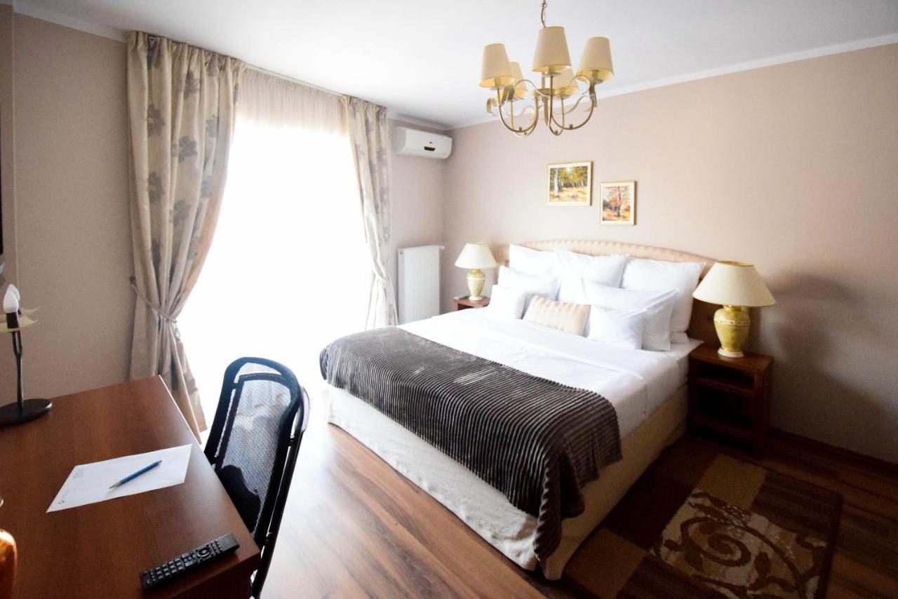 Cabrio Apart Hotel Cluj-Napoca Esterno foto
